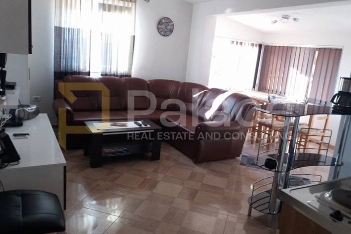 Image No.21-6 Bed House for sale