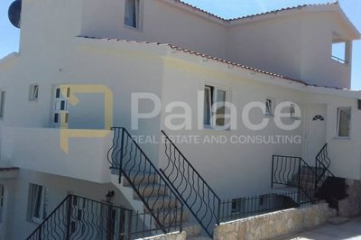 snizeno-prekrasna-kuca-s-apartmanima-maslinica-solta_4