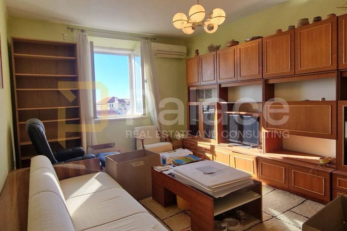 Image No.8-5 Bed Apartment for sale