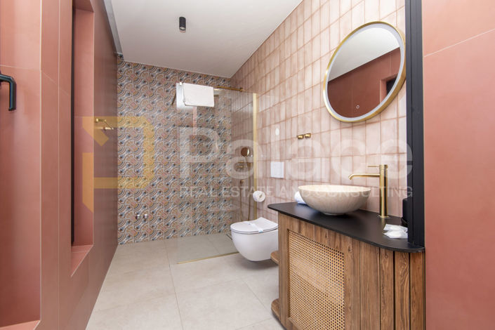 Image No.22-4 Bed House for sale