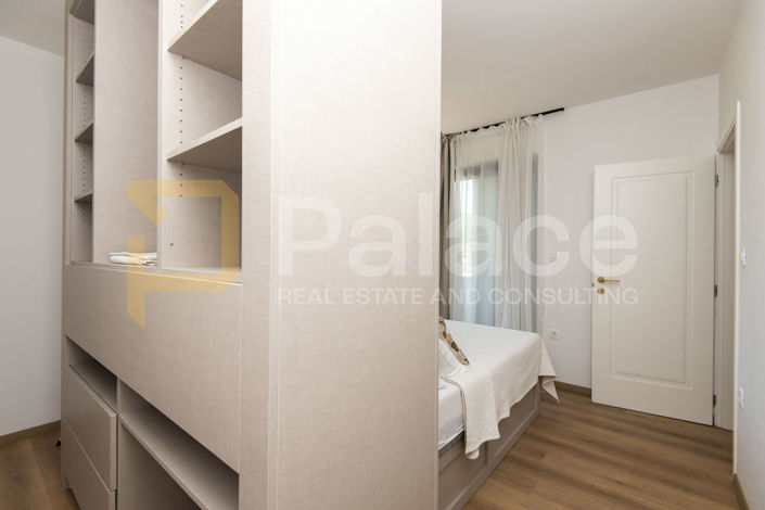 Image No.27-4 Bed House for sale