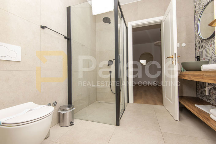 Image No.28-4 Bed House for sale