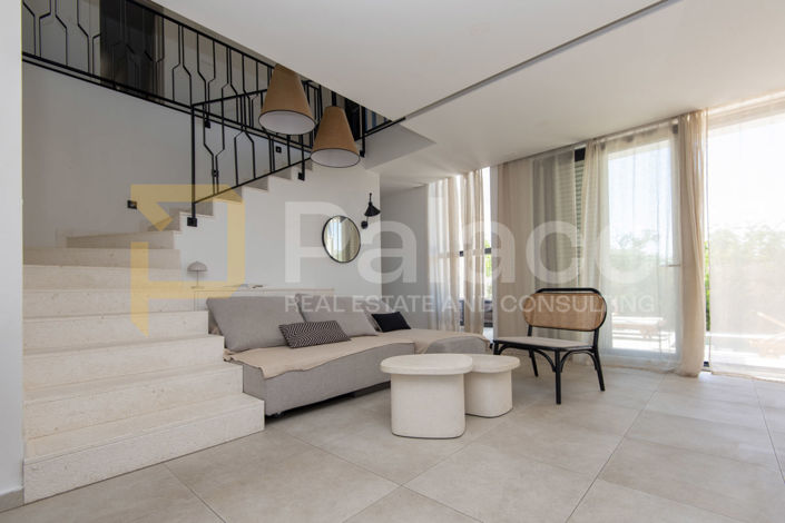 Image No.4-4 Bed House for sale