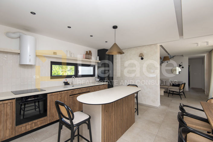 Image No.9-4 Bed House for sale