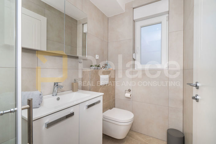 Image No.20-4 Bed Townhouse for sale