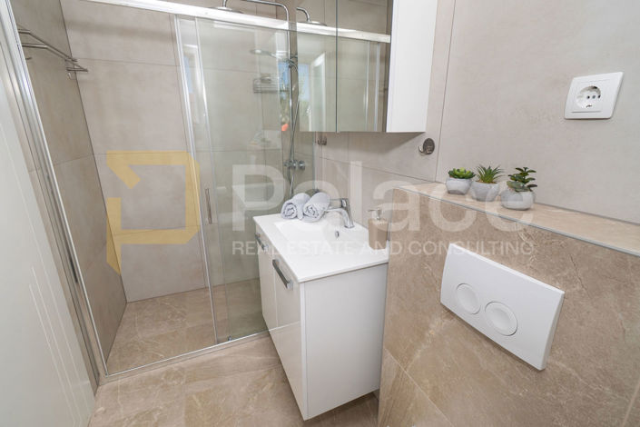 Image No.21-4 Bed Townhouse for sale