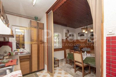 kuca-s-cetiri-stambene-jedinice-325m2-vodice_13