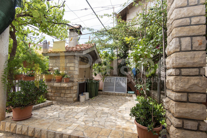Image No.2-Maison de 6 chambres à vendre à Vodice