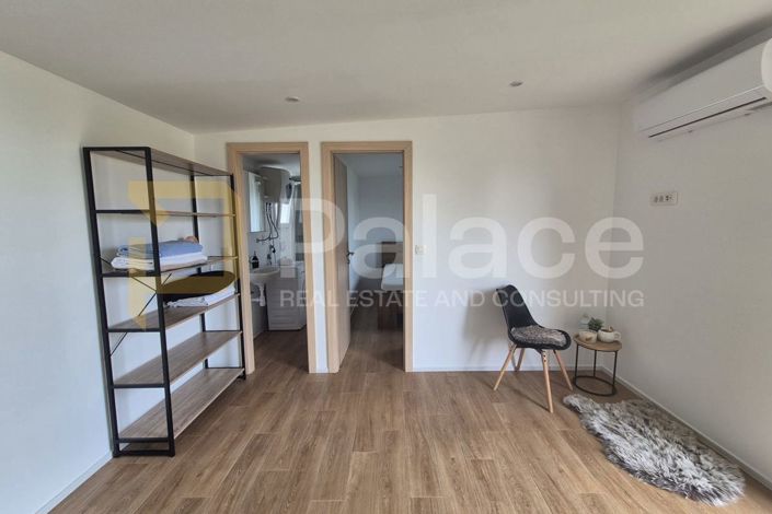 Image No.10-2 Bed House for sale