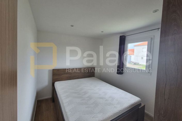 Image No.17-2 Bed House for sale