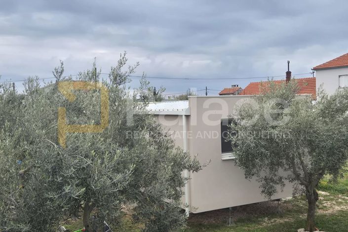 Image No.5-2 Bed House for sale