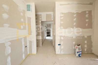 dugopolje-dvosoban-stan-od-120m2-s-terasama-garazom-i_7