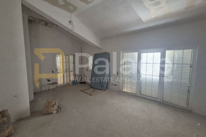 Image No.9-3 Bed House for sale