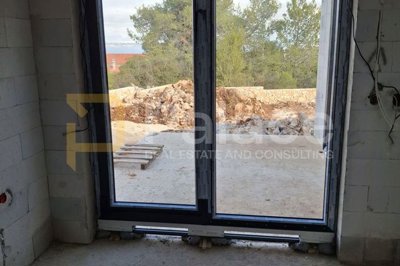 lukoran-kuca-s-bazenom-i-pogledom-na-more-107-m2_13
