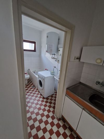 Image No.15-8 Bed Apartment for sale