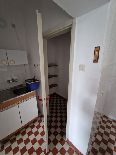 Image No.16-8 Bed Apartment for sale