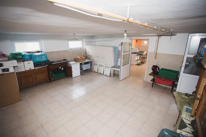 Image No.11-4 Bed House for sale