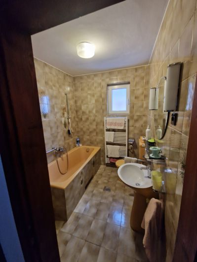 Image No.13-6 Bed House for sale