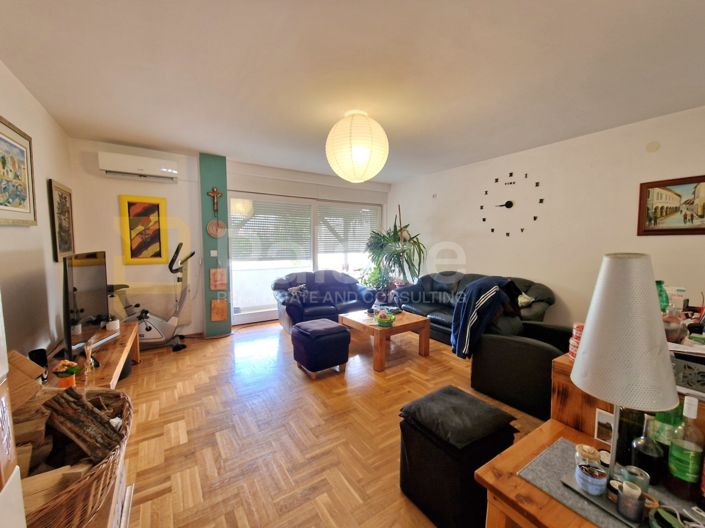 Image No.10-3 Bed Apartment for sale