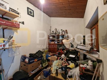 kuca-s-dva-dvorisna-stana-strogi-centar-467-m2_8