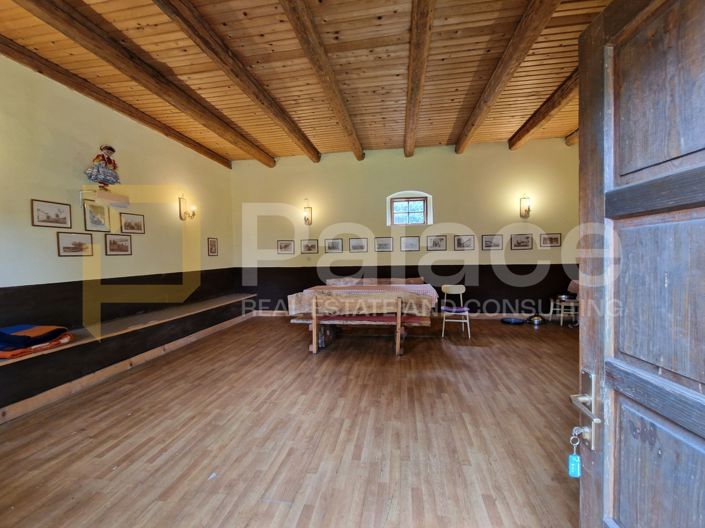 Image No.13-6 Bed House for sale