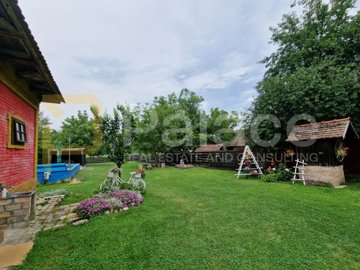 kuca-s-apartmanima-i-bazenom-200-m2-bizovac_14