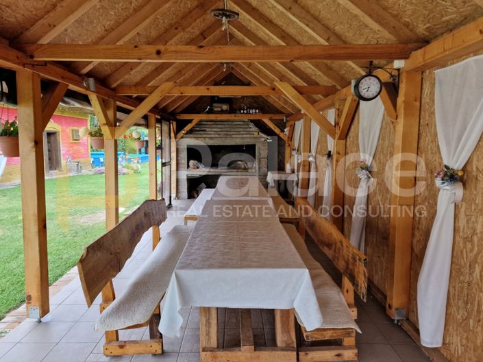 Image No.17-6 Bed House for sale