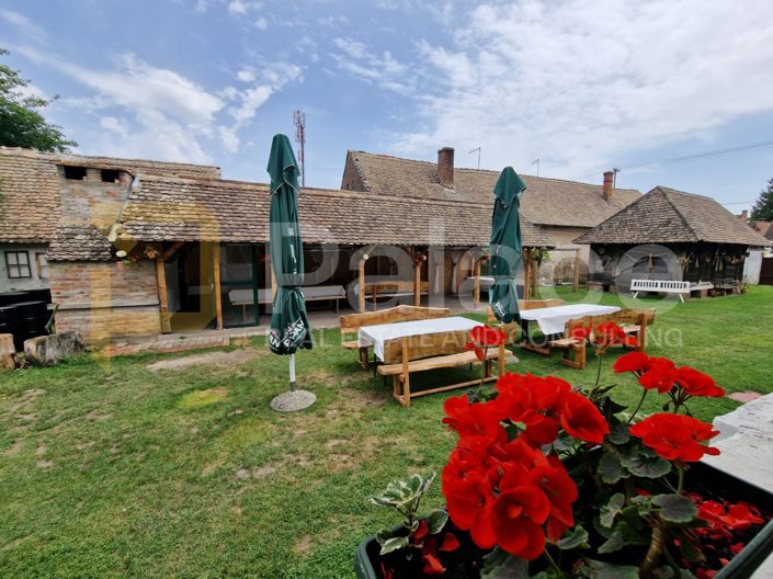 Image No.20-6 Bed House for sale