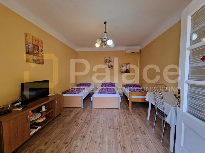 Image No.21-6 Bed House for sale