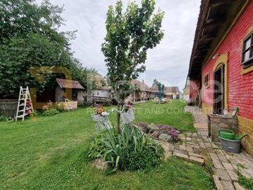 kuca-s-apartmanima-i-bazenom-200-m2-bizovac_3