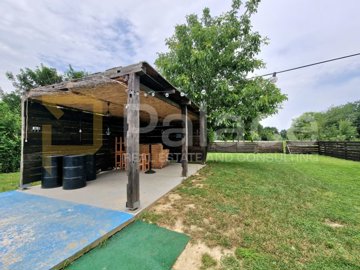 kuca-s-apartmanima-i-bazenom-200-m2-bizovac_5