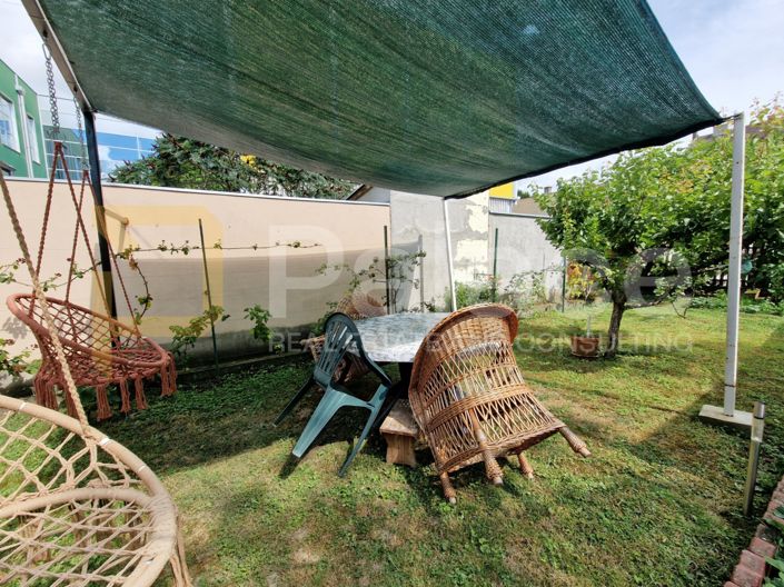 Image No.20-5 Bed Apartment for sale