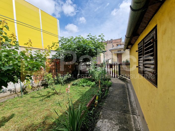 Image No.21-5 Bed Apartment for sale