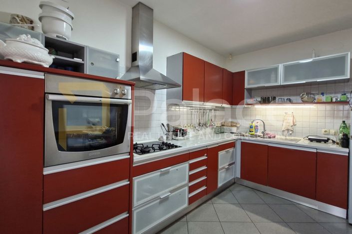 Image No.10-5 Bed House for sale