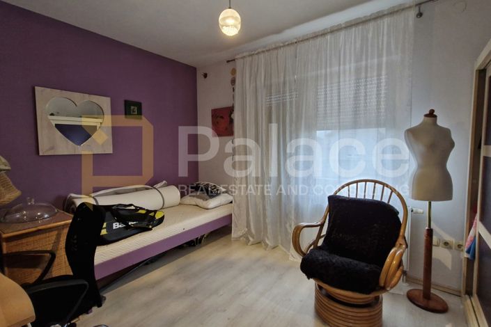 Image No.19-5 Bed House for sale