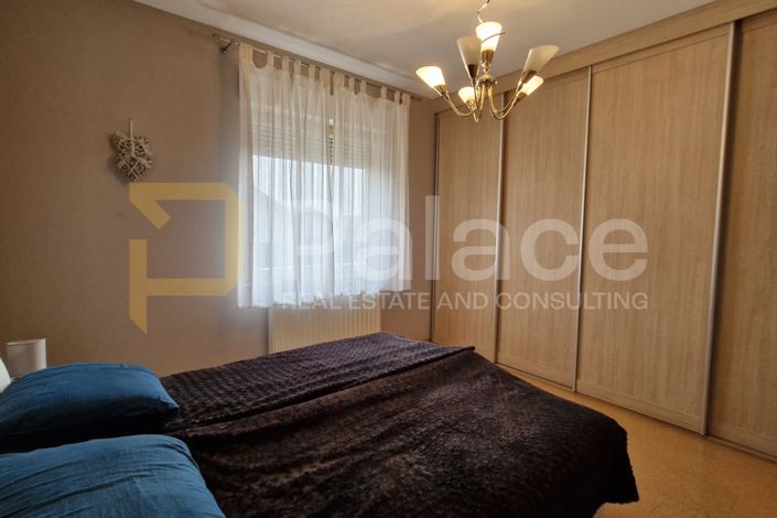 Image No.21-5 Bed House for sale