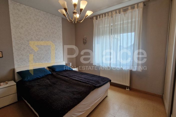 Image No.22-5 Bed House for sale