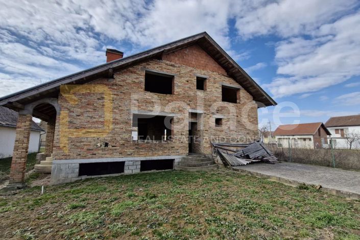 Image No.2-5 Bed House for sale