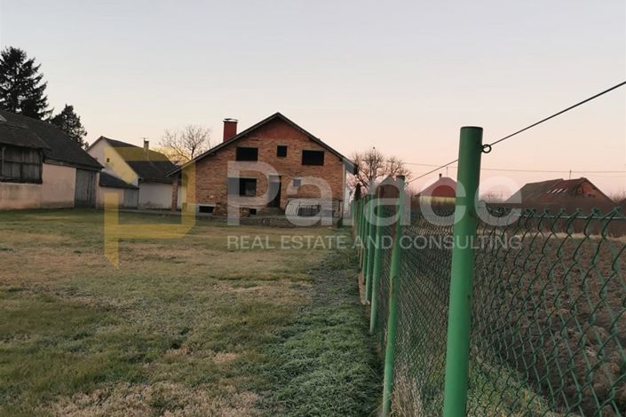 Image No.4-5 Bed House for sale