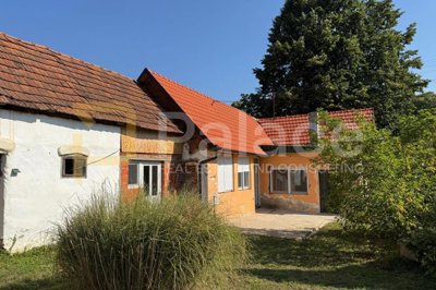 vikend-kuca-s-velikim-zemljistem-gazije-3620-m2_1