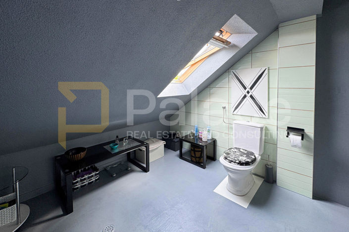 Image No.17-8 Bed House for sale