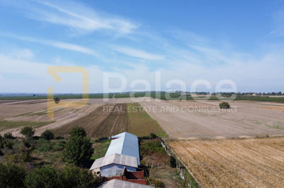 imanje-s-registriranom-farmom-i-stambenim-prostorom-17500m2_3