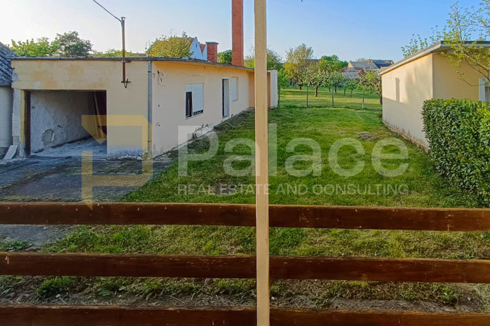 Image No.10-3 Bed Townhouse for sale