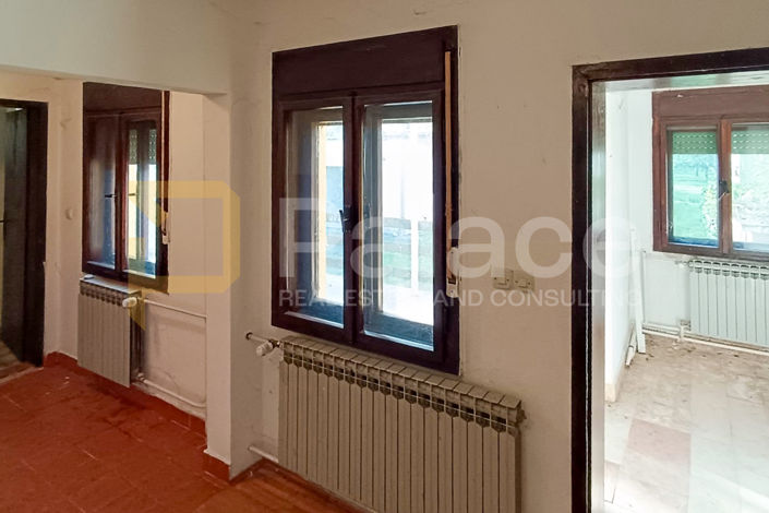 Image No.26-3 Bed Townhouse for sale