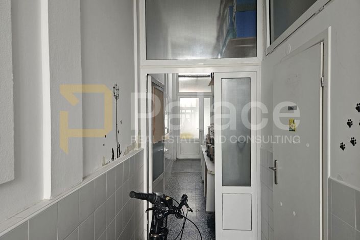 Image No.10-7 Bed Townhouse for sale