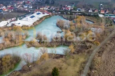 ekskluzivno-gradjevinsko-zemljiste-s-prirodnim-jezerom_1