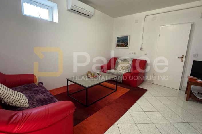 Image No.22-7 Bed House for sale