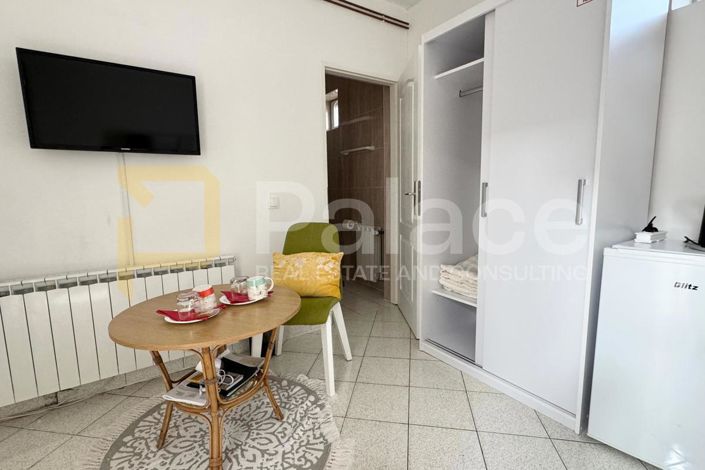 Image No.25-7 Bed House for sale