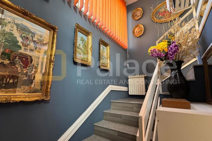 Image No.7-7 Bed House for sale