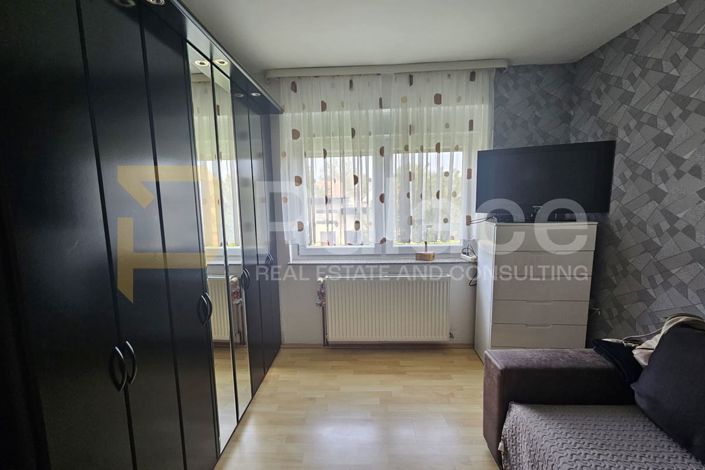 Image No.10-4 Bed House for sale